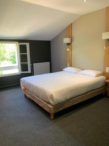 Logis Auberge De La Riviere Les Velluire-sur-Vendee Luaran gambar