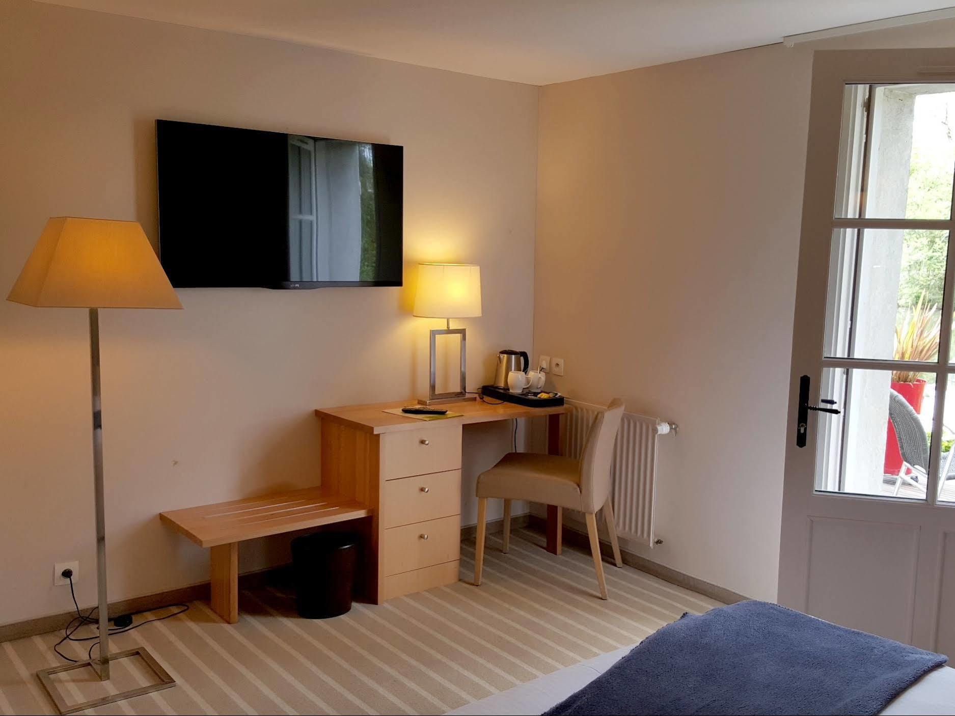 Logis Auberge De La Riviere Les Velluire-sur-Vendee Luaran gambar
